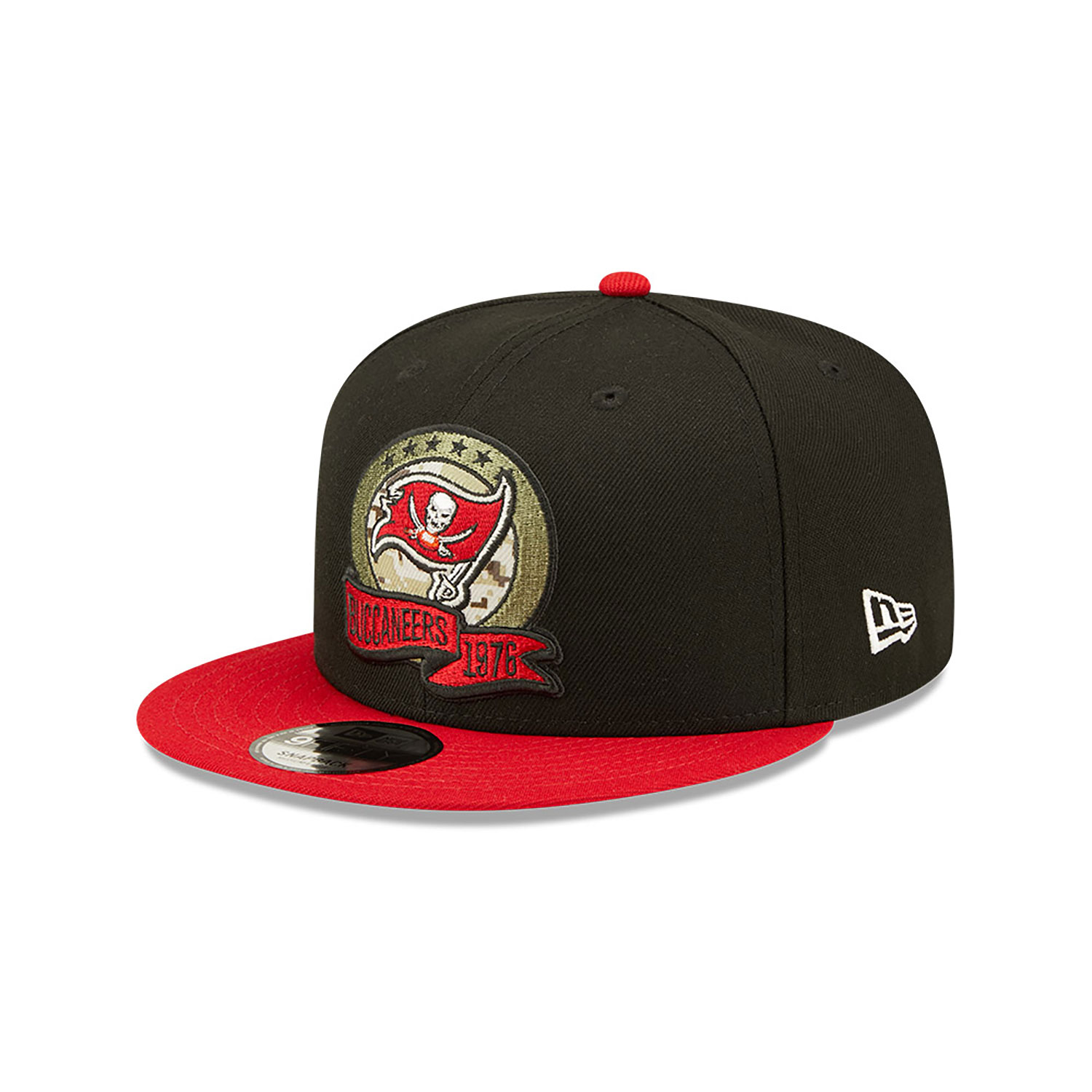 Tampa Bay Buccaneers NFL Salute to Service Black 9FIFTY Snapback Cap