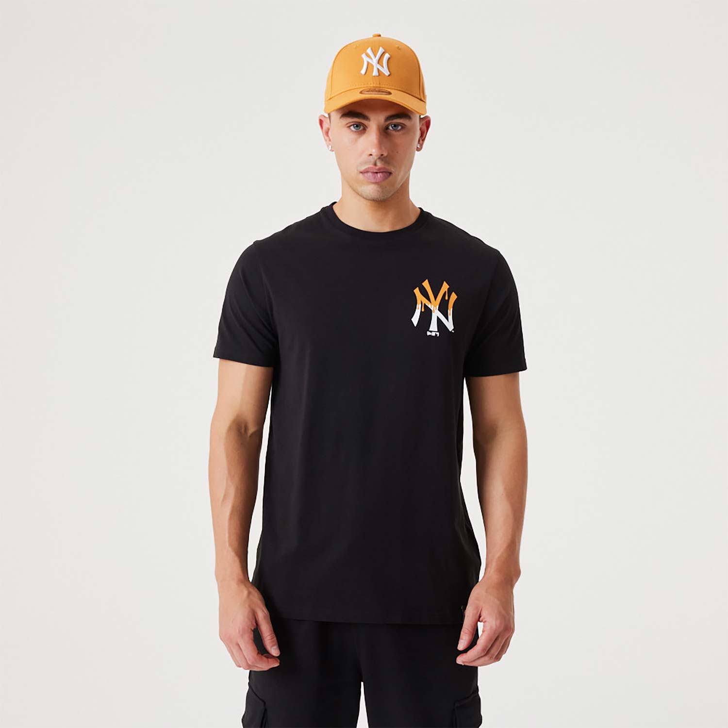 New York Yankees Team Logo Black T-Shirt - New Era – Shop The Arena