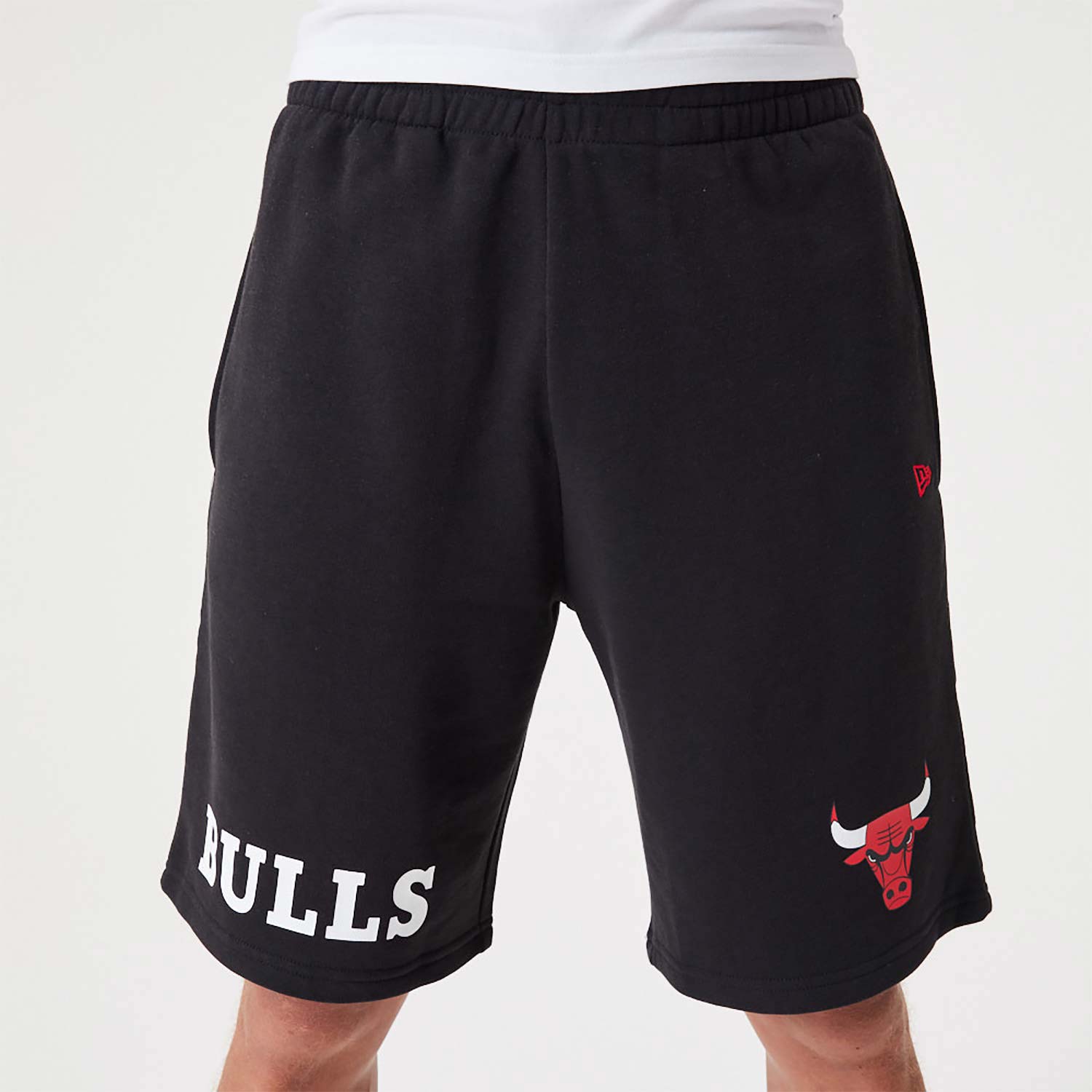 Official New Era NBA Wordmark Chicago Bulls Black Oversized Shorts ...