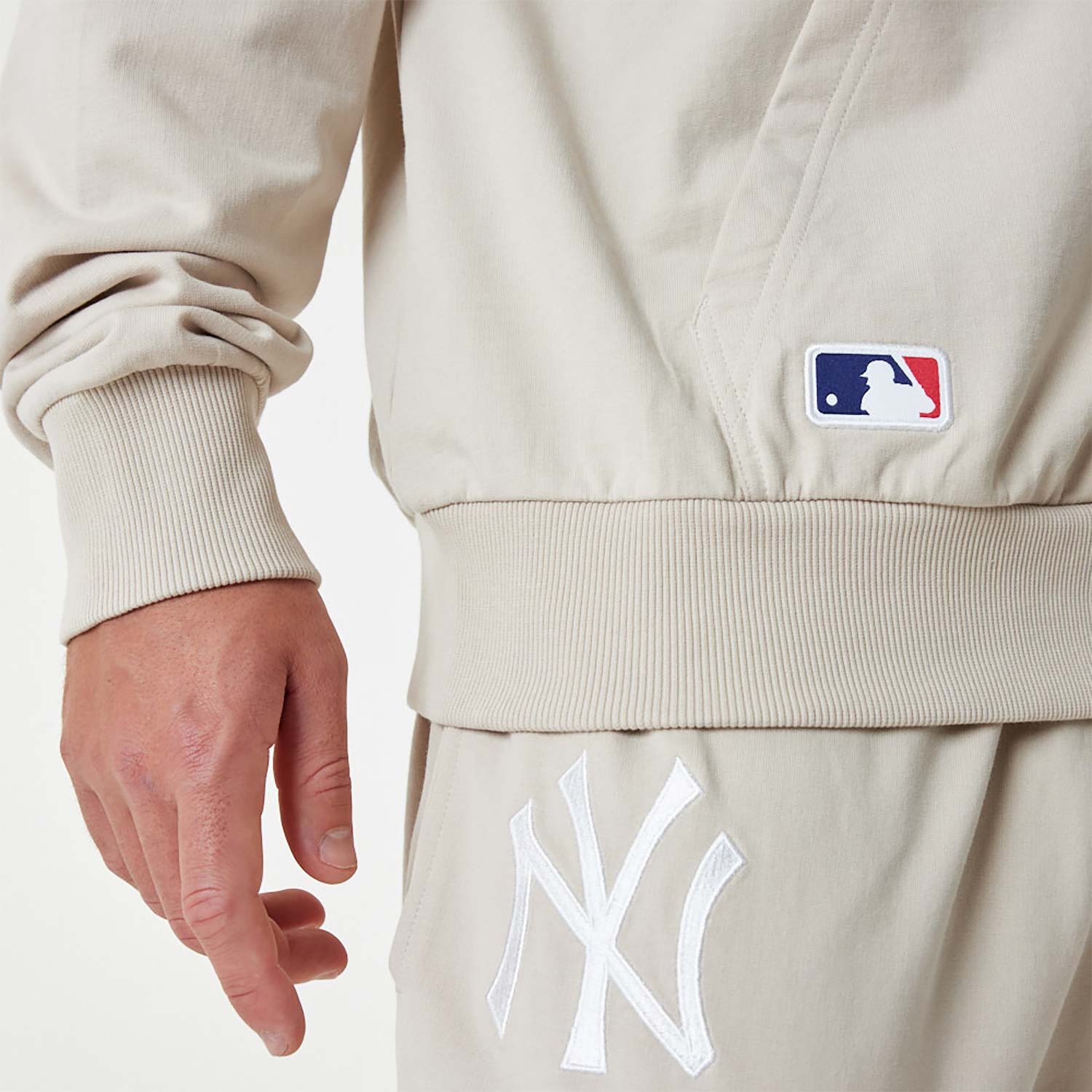 New York Yankees League Essential Cream Oversized Pullover Hoodie