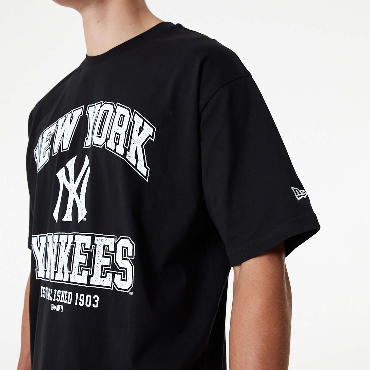 Official New Era MLB Arch Logo New York Yankees Oversized T-Shirt C2 ...