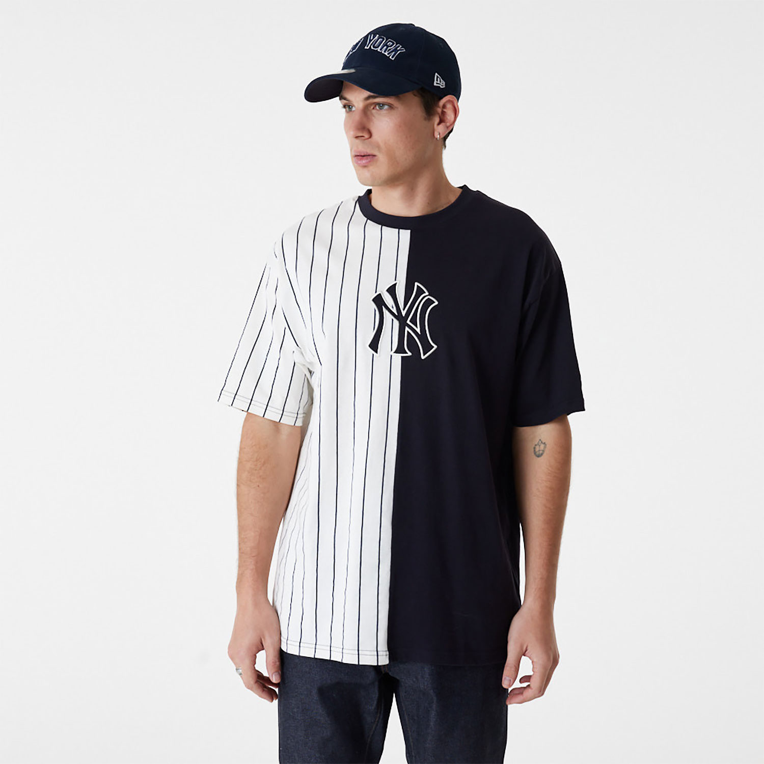 New York Yankees MLB Half Striped Oversized Black and White T-Shirt New Era Cap Adult Unisex Black