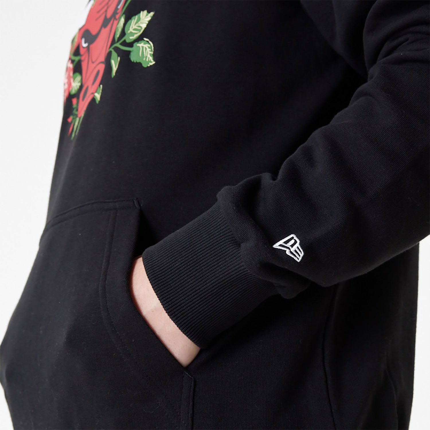 Chicago Bulls Floral Graphic Black Pullover Hoodie