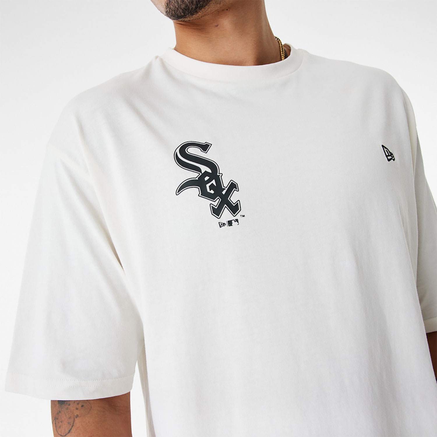 Chicago White Sox Baseball Graphic Chrome White Oversized T-Shirt