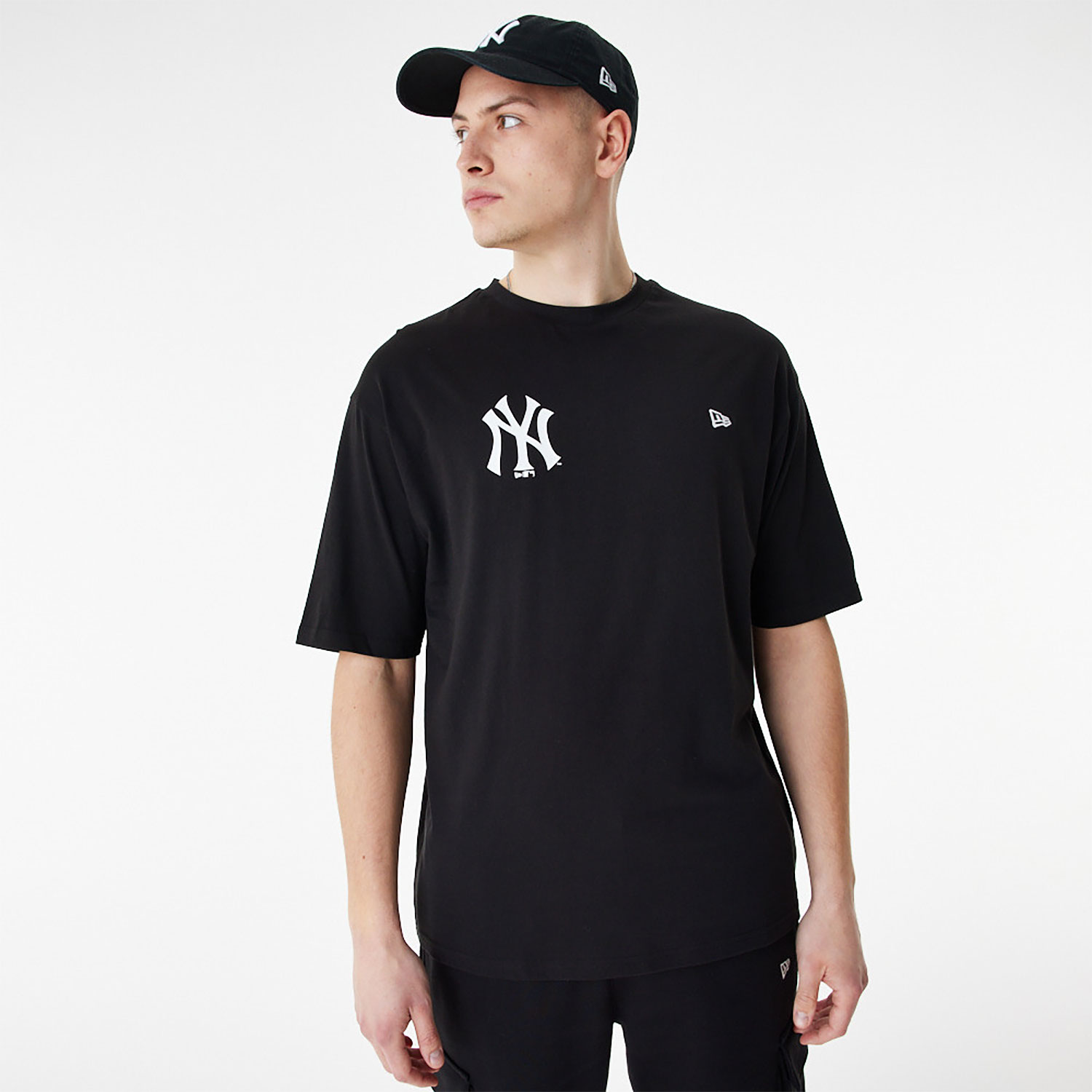 New York Yankees Baseball Graphic Black Oversized T-Shirt
