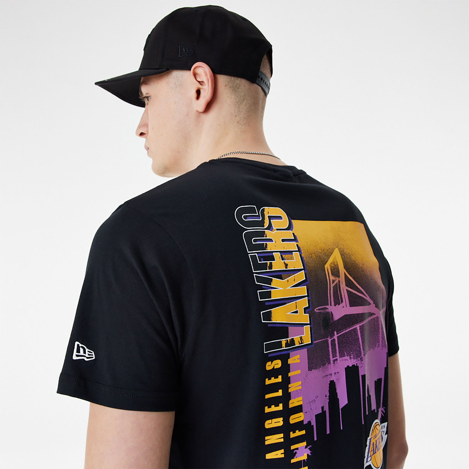 LA Lakers Skyline Graphic Black T-Shirt