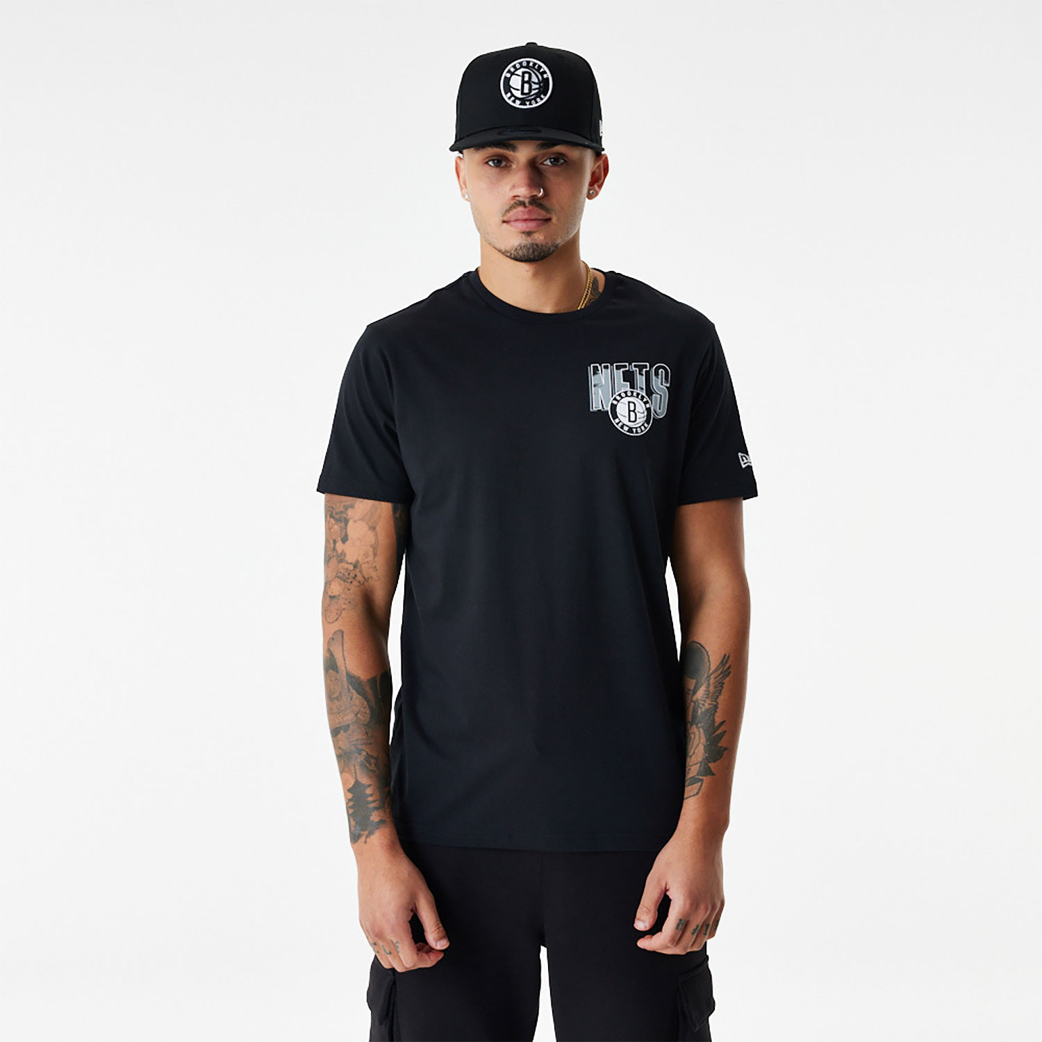 Brooklyn Nets Skyline Graphic Black T-Shirt