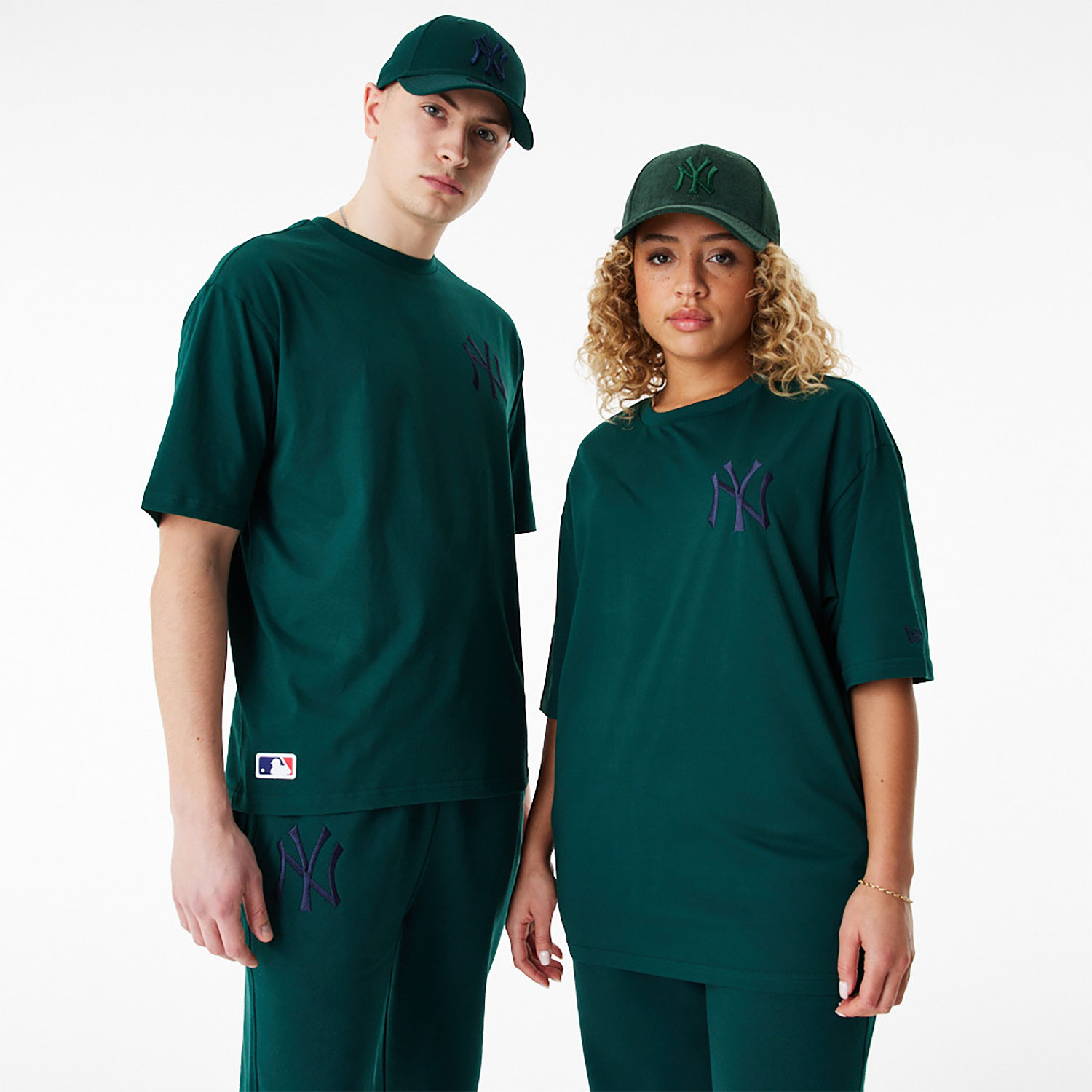 New York Yankees League Essential Green Oversized T-Shirt