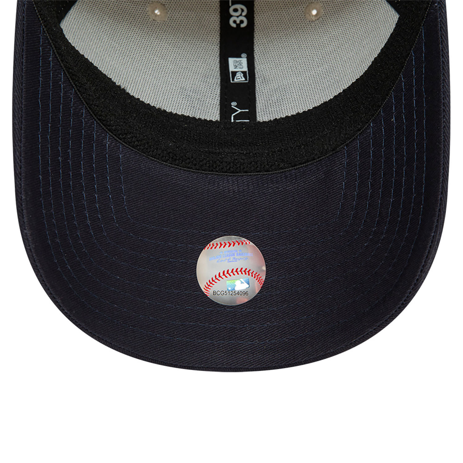 New York Yankees MLB Contrast Crown Light Beige 39THIRTY Stretch Fit Cap