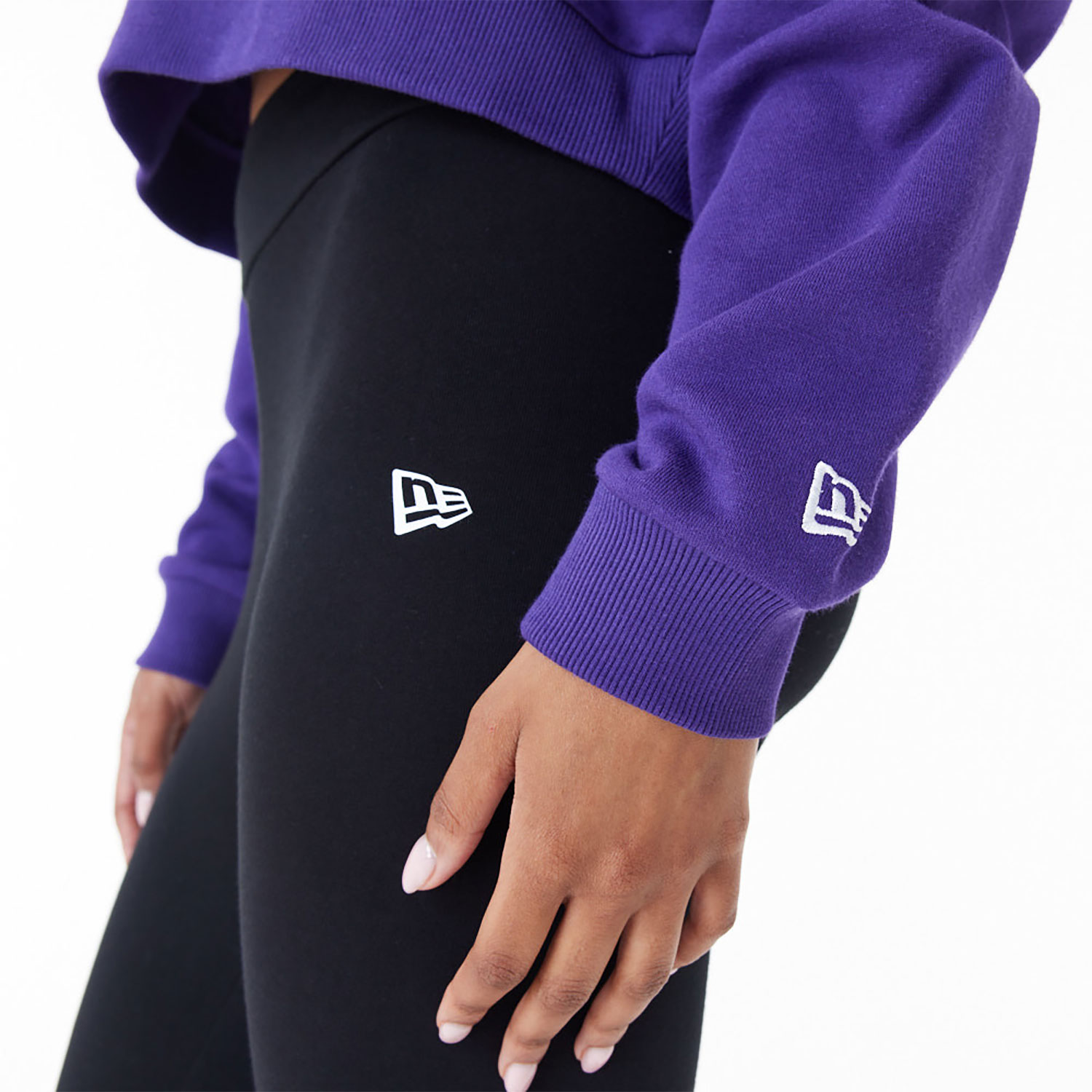 LA Lakers Womens NBA Team Logo Purple Crop Pullover Hoodie