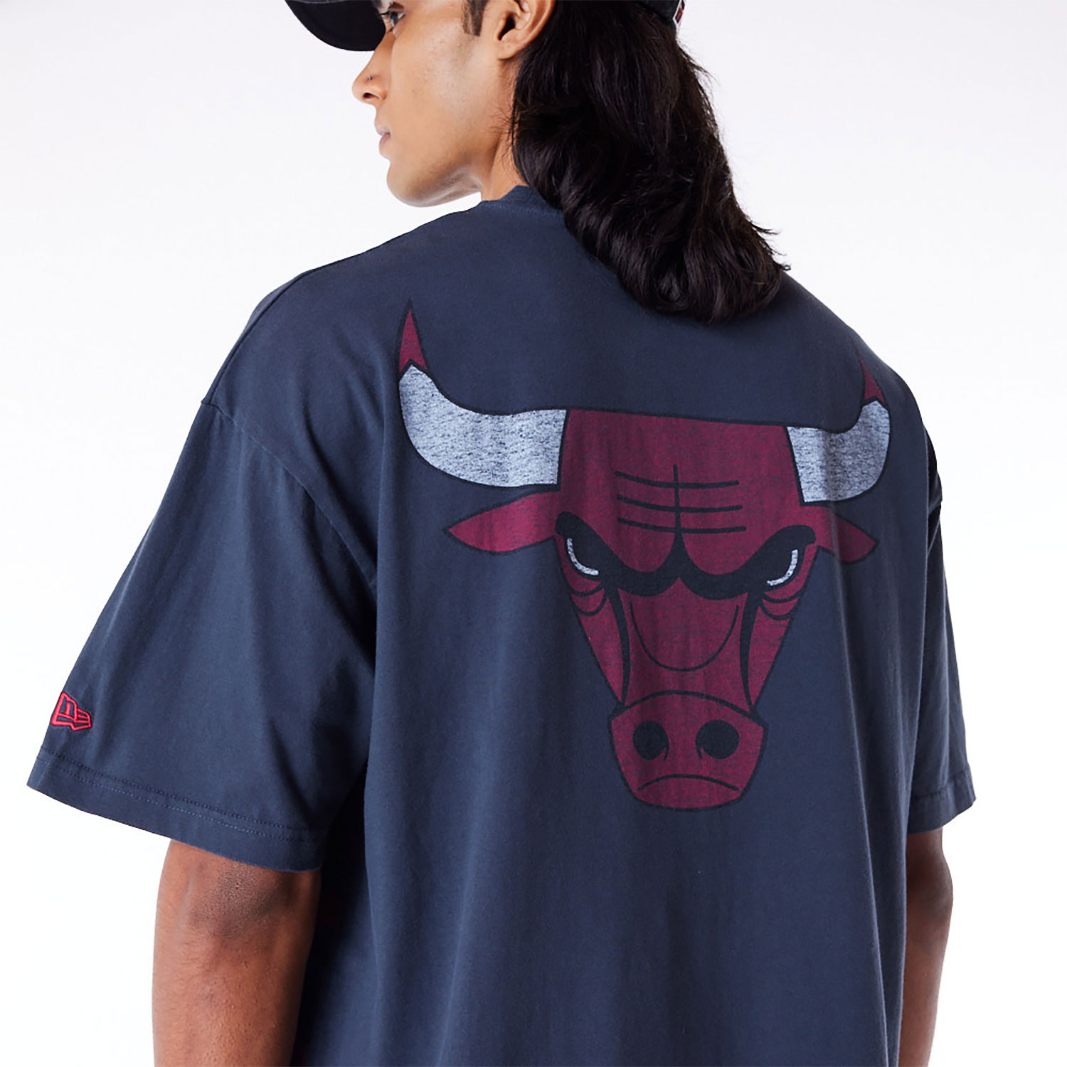 Chicago Bulls Oversized Logo Essential Black T-Shirt