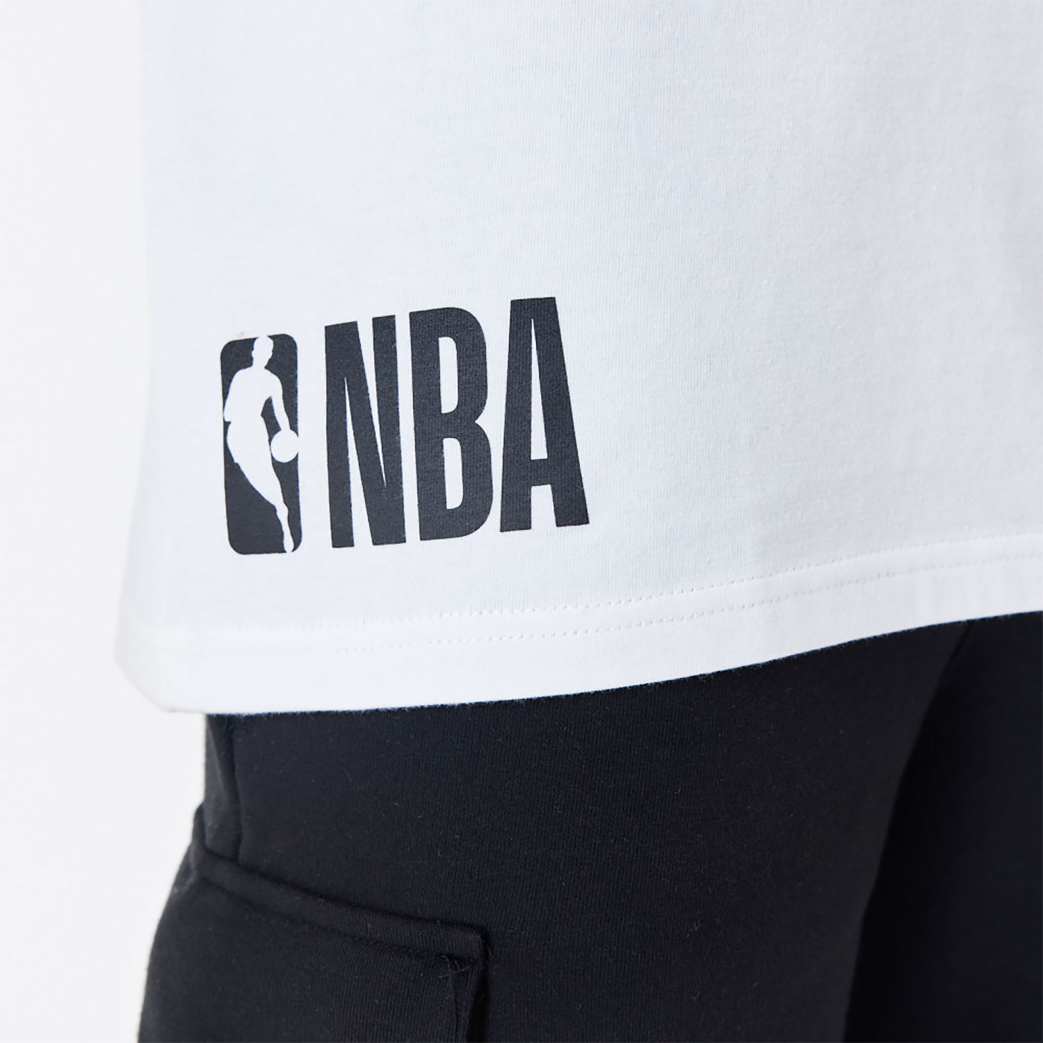 Chicago Bulls NBA All Over Print Infill White Oversized T-Shirt