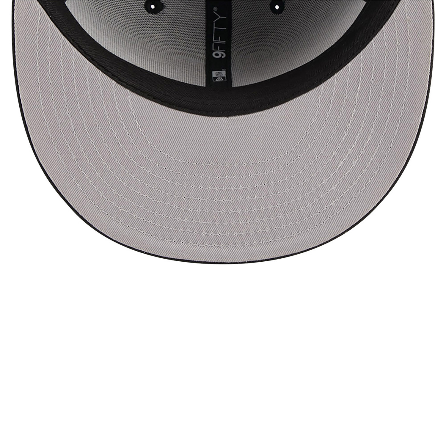 New York Yankees Metallic Logo Black 9FIFTY Snapback Cap