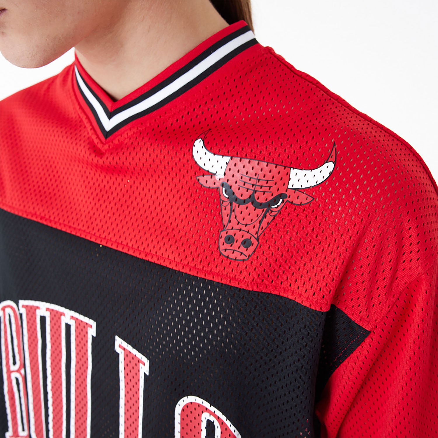 Chicago Bulls NBA Arch Graphic Mesh Black Oversized T-Shirt