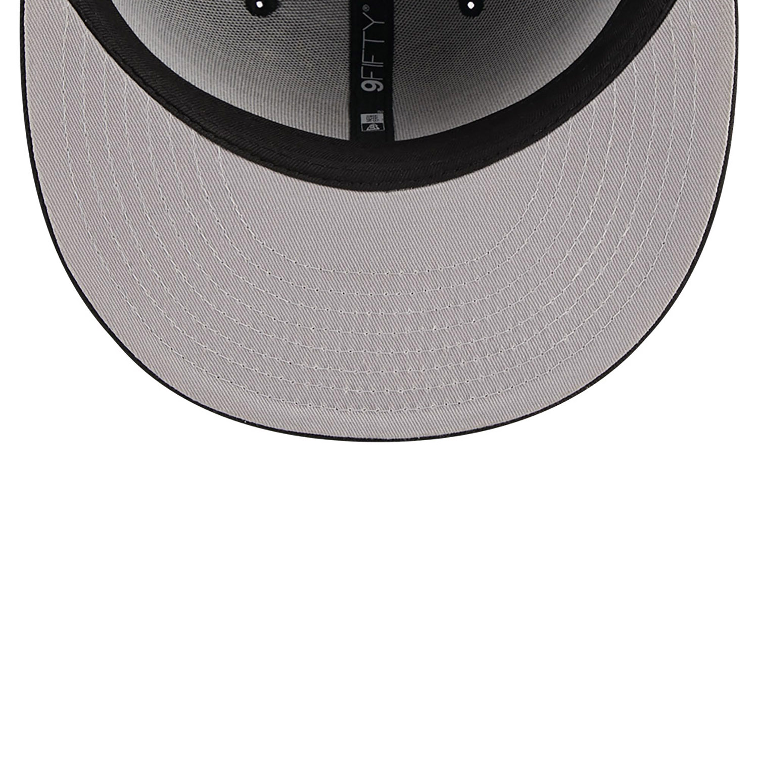New York Giants Metallic Logo Black 9FIFTY Snapback Cap