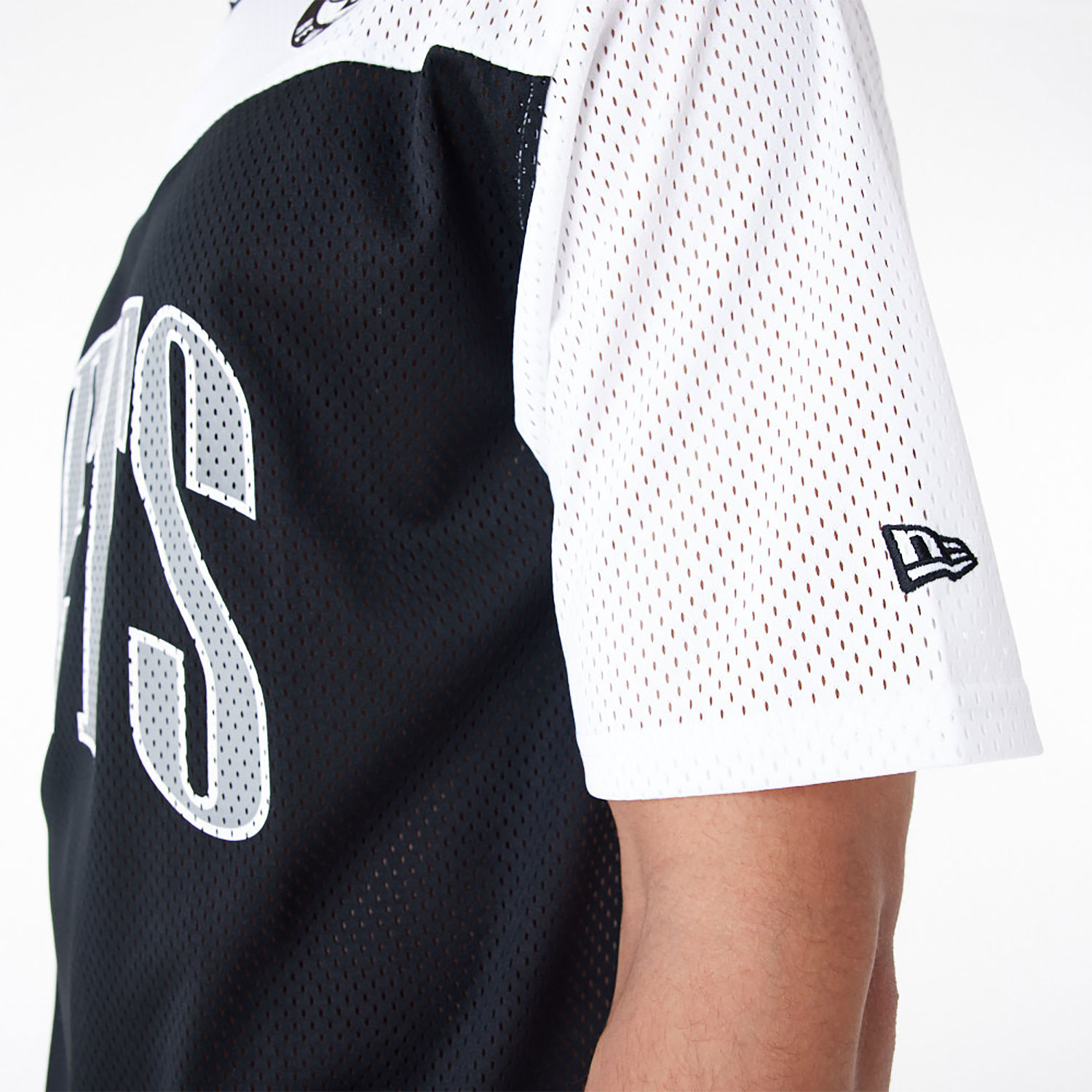 Brooklyn Nets NBA Arch Graphic Mesh Black Oversized T-Shirt