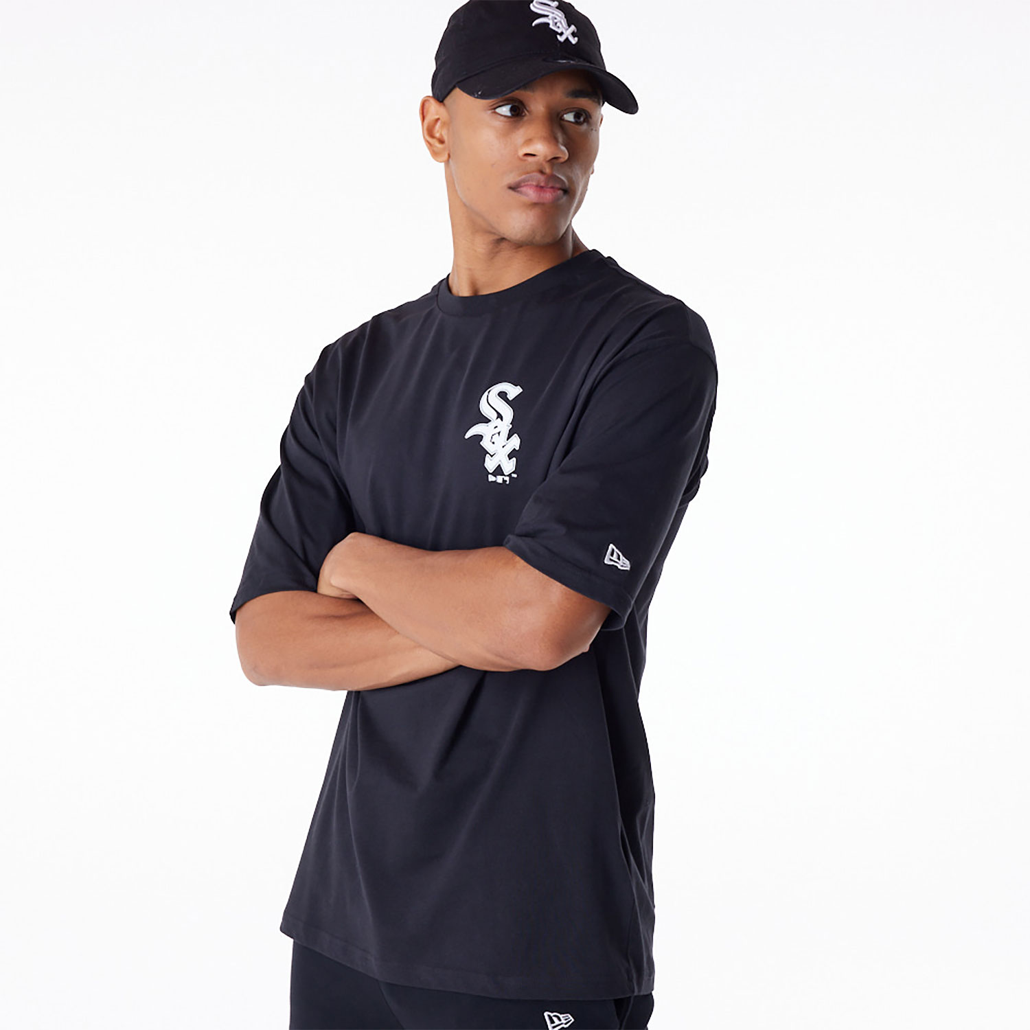 Chicago White Sox MLB Essential Black Oversized T-Shirt