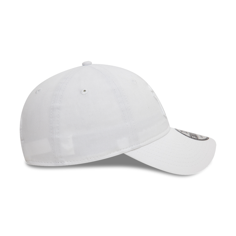 New York Yankees League Essential White 9TWENTY Adjustable Cap